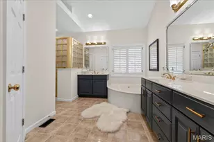 9 Picardy Hill Dr, Chesterfield, MO 63017 - Photo 23