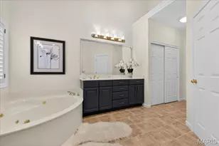 9 Picardy Hill Dr, Chesterfield, MO 63017 - Photo 25