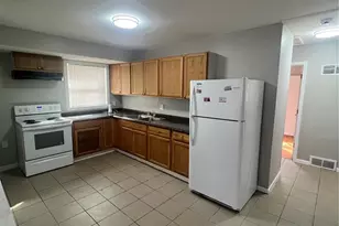 10201 Gourock Dr, Saint Louis, MO 63137 - Photo 3