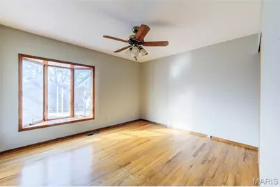 11954 Glenoak Drive, Maryland Heights, MO 63043 - Photo 11