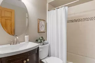 8965 Argyle Ave, Overland, MO 63114 - Photo 11