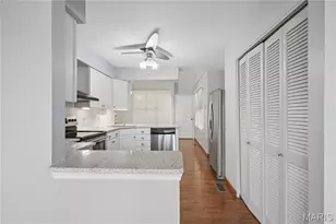 13721 La Conte Ct, Saint Louis, MO 63128 - Photo 11