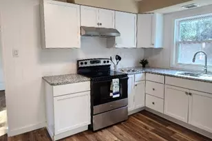 8419 Falmouth Dr, Saint Louis, MO 63121 - Photo 7