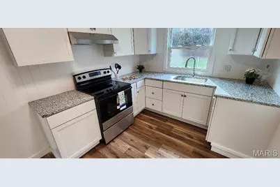 8419 Falmouth Drive, Saint Louis, MO 63121 - Photo 13