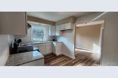 8419 Falmouth Drive, Saint Louis, MO 63121 - Photo 7