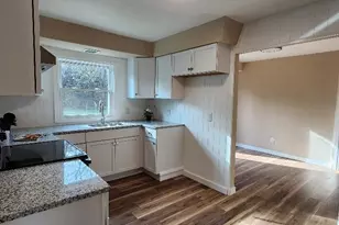 8419 Falmouth Dr, Saint Louis, MO 63121 - Photo 7