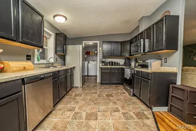 2140 Foxwood Court, Lebanon, MO 65536 - Photo 9