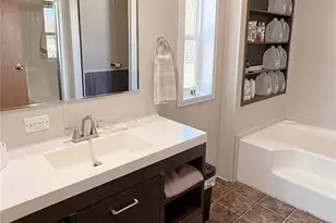 2140 Foxwood Ct, Lebanon, MO 65536 - Photo 13