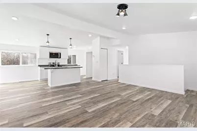 110 Madison Rene Avenue, Moscow Mills, MO 63362 - Photo 7