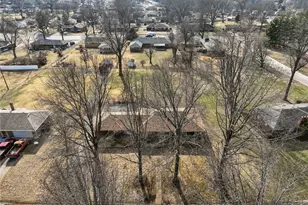 838 Middleboro Dr, Saint Louis, MO 63125 - Photo 3