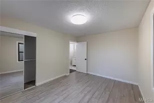 2686 Creve Coeur Mill Rd, Maryland Heights, MO 63043 - Photo 17