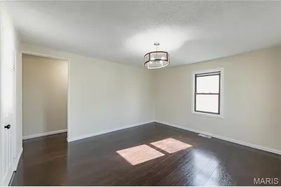 2686 Creve Coeur Mill Road, Maryland Heights, MO 63043 - Photo 13