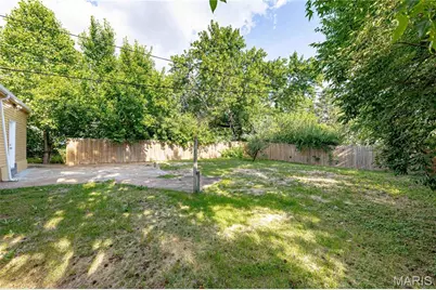 2686 Creve Coeur Mill Road, Maryland Heights, MO 63043 - Photo 33