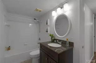 1943 Greenpoint Dr, Kirkwood, MO 63122 - Photo 11