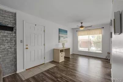 1943 Greenpoint Drive #302, Kirkwood, MO 63122 - Photo 3