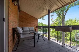 1943 Greenpoint Dr, Kirkwood, MO 63122 - Photo 13