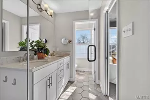 1087 E Linden Ave, Saint Louis, MO 63117 - Photo 13