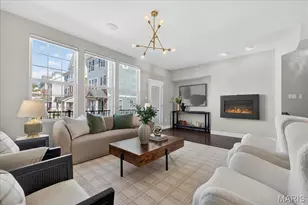 1087 E Linden Ave, Saint Louis, MO 63117 - Photo 5