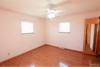 576 Landon Road, Bourbon, MO 65441 - Photo 9