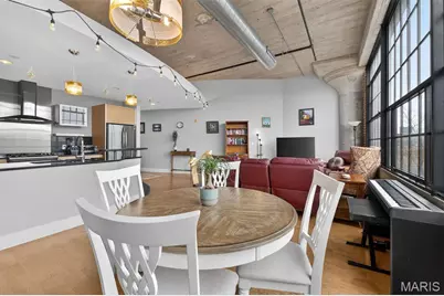 4100 Forest Park Avenue #307, Saint Louis, MO 63108 - Photo 11