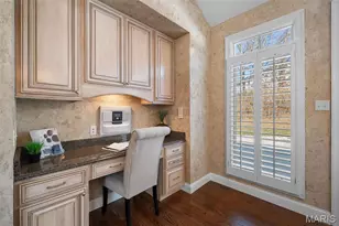 14342 Manderleigh Woods Dr, Chesterfield, MO 63017 - Photo 9