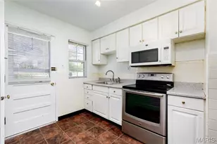 925 Riverview Blvd, Saint Louis, MO 63147 - Photo 3