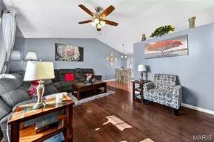 681 Ballantrae Dr, Wentzville, MO 63385 - Photo 5