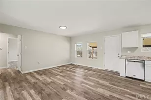 2855 Devonshire Dr, Florissant, MO 63033 - Photo 5