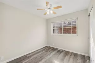 2855 Devonshire Dr, Florissant, MO 63033 - Photo 9