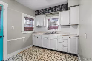 1155 Hall St, Saint Charles, MO 63301 - Photo 9