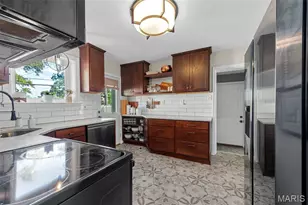 1001 Barberry Ln, Kirkwood, MO 63122 - Photo 19