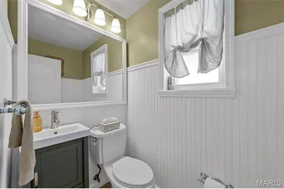 1001 Barberry Lane, Kirkwood, MO 63122 - Photo 23