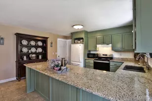 548 Crown Passage Dr, Saint Charles, MO 63303 - Photo 9