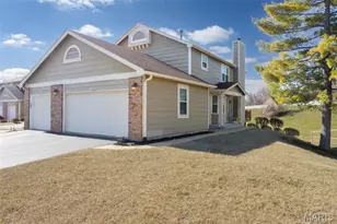 12075 Autumn Lakes Dr, Maryland Heights, MO 63043 - Photo 3