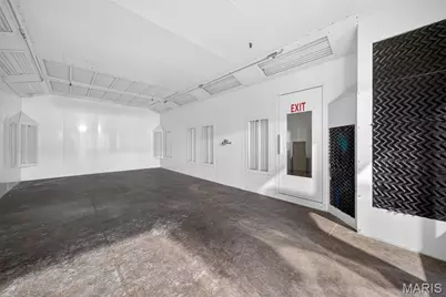 1834 W Outer Highway 61, Moscow Mills, MO 63362 - Photo 11