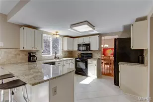 564 Woodlyn Crossing, Ballwin, MO 63021 - Photo 3