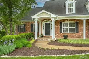 102 Seabrook Ct, Chesterfield, MO 63017 - Photo 3