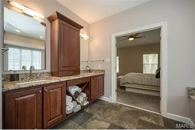 102 Seabrook Court, Chesterfield, MO 63017 - Photo 27