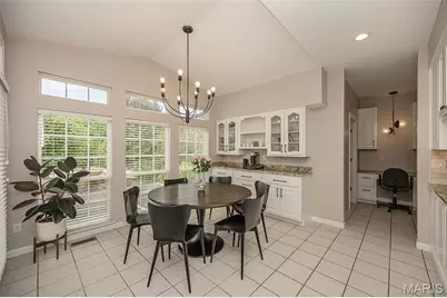 102 Seabrook Court, Chesterfield, MO 63017 - Photo 17