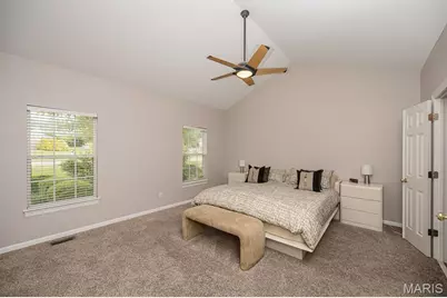 102 Seabrook Court, Chesterfield, MO 63017 - Photo 23