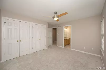 102 Seabrook Court, Chesterfield, MO 63017 - Photo 35