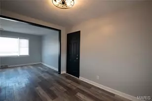 9448 Ardmore Dr, Bellefontaine Neighbors, MO 63137 - Photo 5