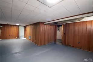 9448 Ardmore Dr, Bellefontaine Neighbors, MO 63137 - Photo 17