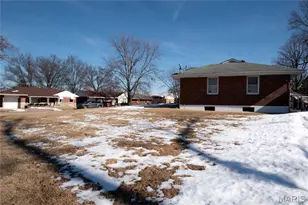 9448 Ardmore Dr, Bellefontaine Neighbors, MO 63137 - Photo 23