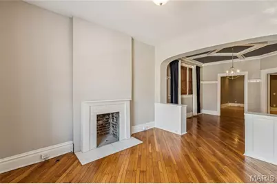 4118 Russell Boulevard, Saint Louis, MO 63110 - Photo 7