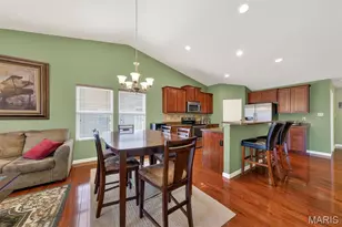 148 Brighton Park Dr, Saint Charles, MO 63303 - Photo 5