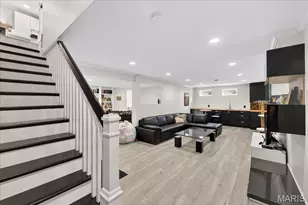 1324 Brynnwood Dr, Ladue, MO 63124 - Photo 31