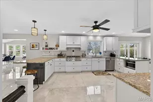 1324 Brynnwood Dr, Ladue, MO 63124 - Photo 11