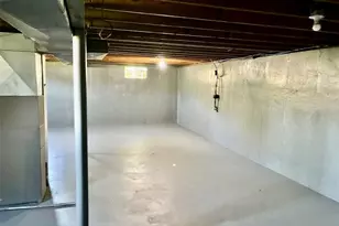 6005 Shillington Dr, Berkeley, MO 63134 - Photo 11