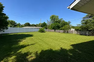 6005 Shillington Dr, Berkeley, MO 63134 - Photo 9
